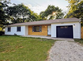 8148 NE Flagor Rd, Kansas City, MO 64118