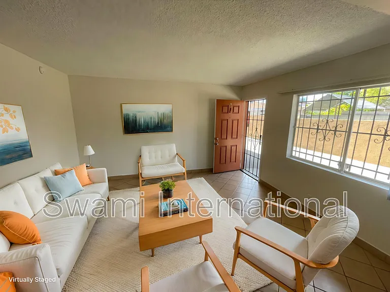 7716 S Figueroa St #4 — Photo 2