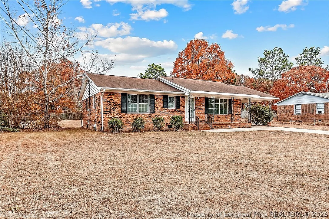 3 bed, 1.0 bath, $1,325 — Photo 2