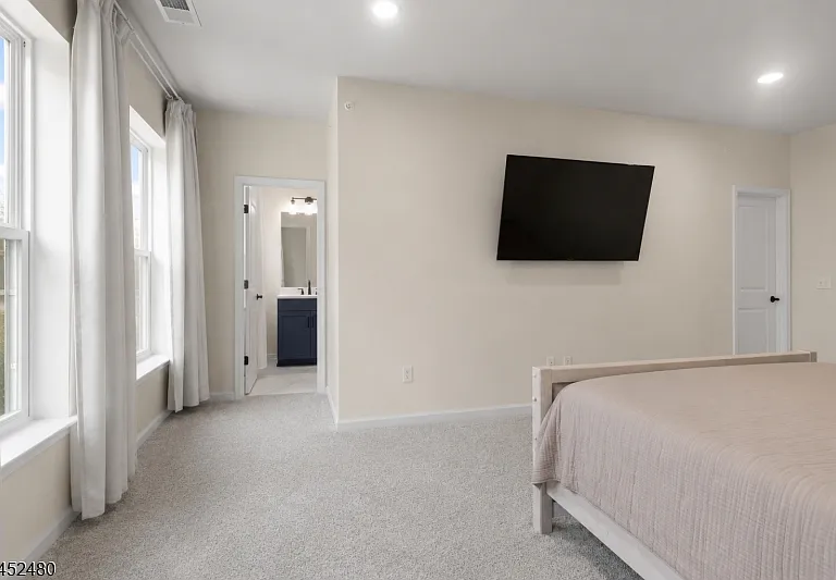 7 Jessica Ln #11205 — Photo 13