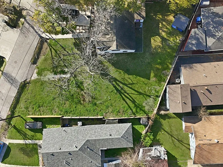 3911 Fulton St — Photo 49