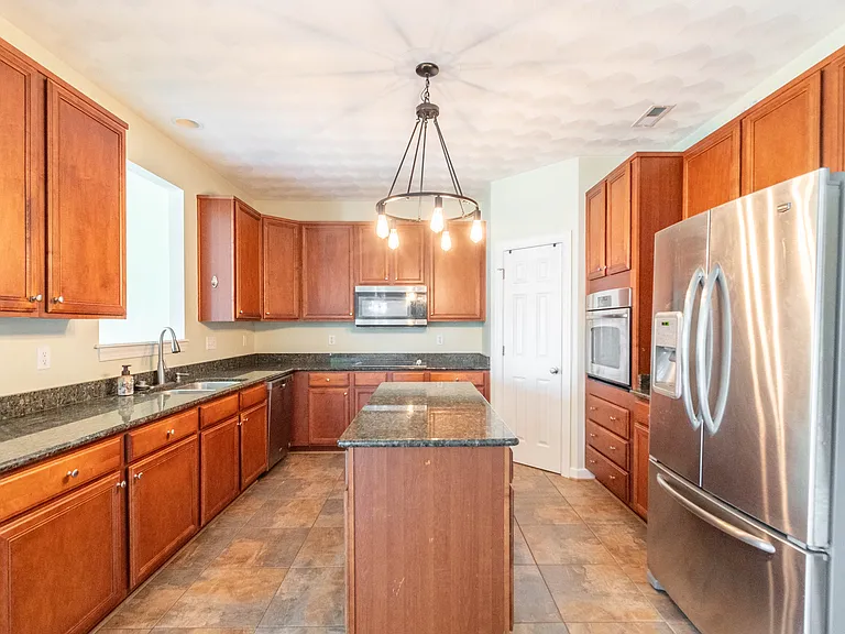 3212 Hearring Way — Photo 5