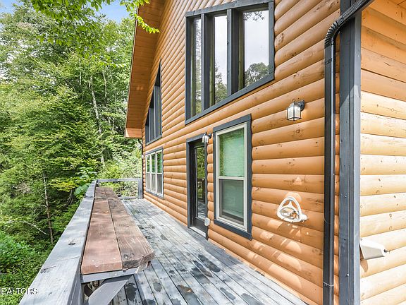2nd image of 866 Cabin Creek Way