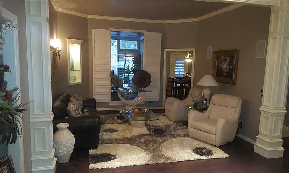 2nd image of 16633 Halbrooke Rd