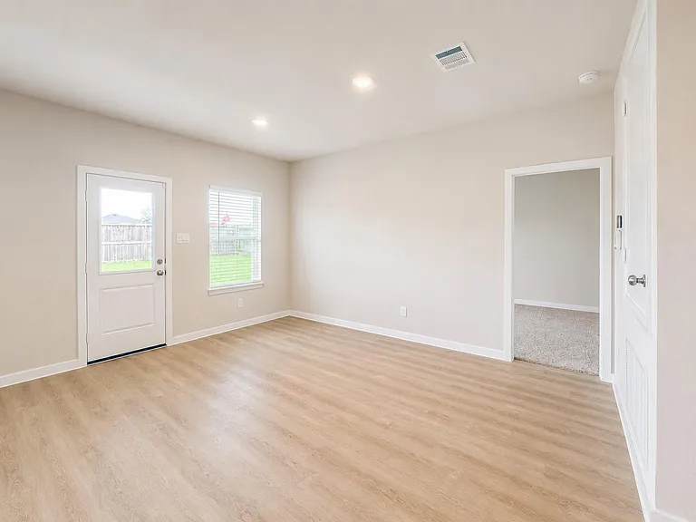 25436 Blossom Ct — Photo 9