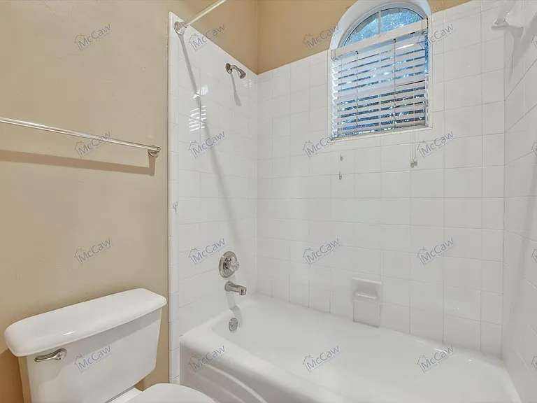 914 Dove Creek Trl — Photo 20