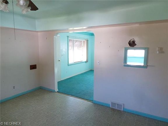 4th image of 29 Dewhurst Ave