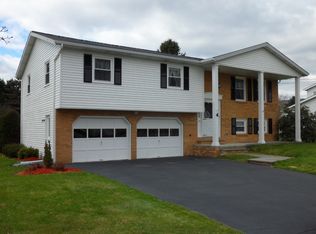 4 Clover Rd, Apalachin, NY 13732