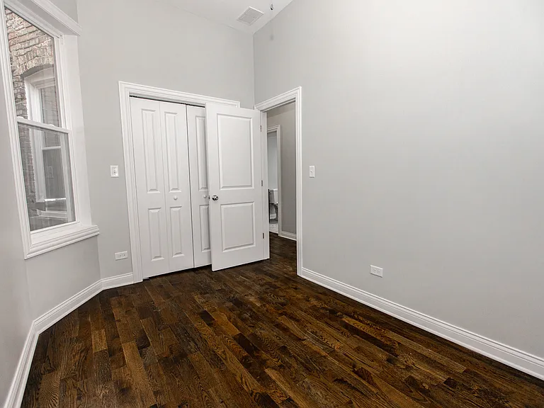 1644 N Kedzie Ave — Photo 9