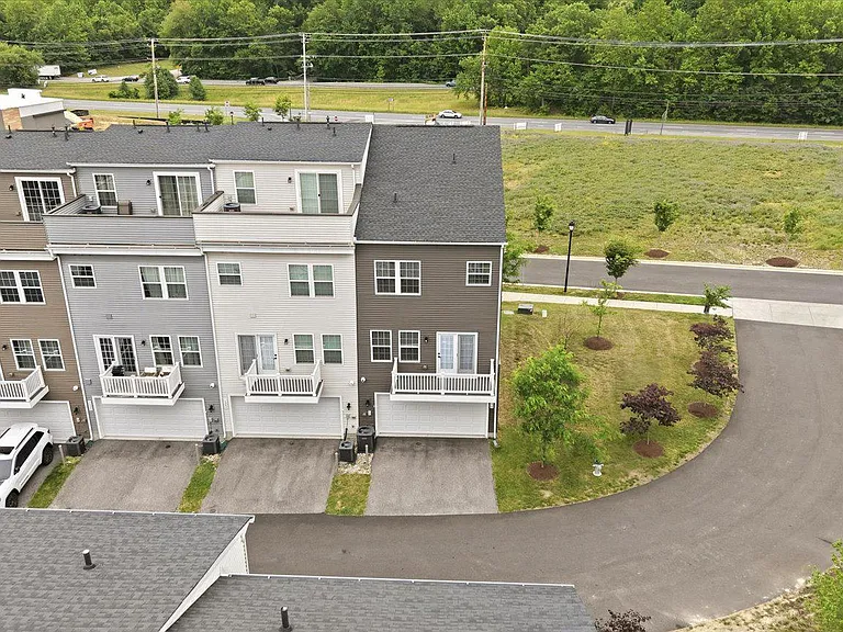 1550 Adamson Way — Photo 41