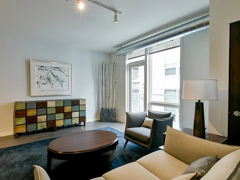 16Twenty and Seventeen10 Living Room