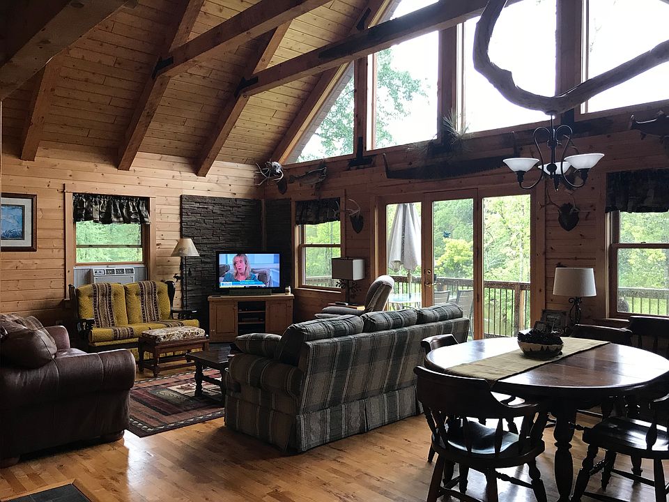 2nd image of 1091 E Chickadee Ln