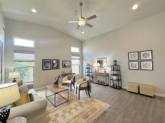 5th image of 7262 Vista Serena Loop