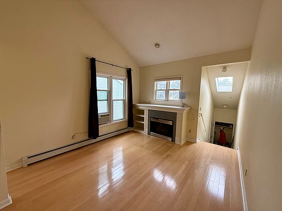 2nd image of 3095 29th St APT 206