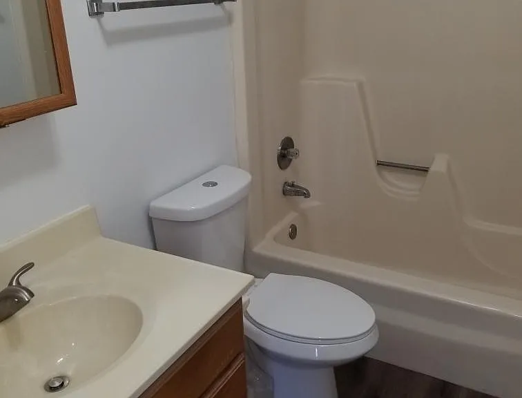 1112 Oakview Dr #6 — Photo 13