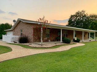 31 Taylor Dr, Laurel, MS 39443
