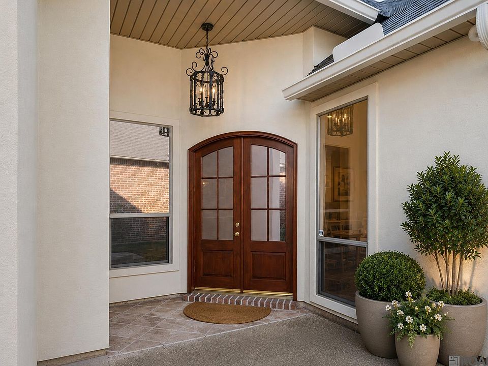1st image of 6029 Courtyard Dr