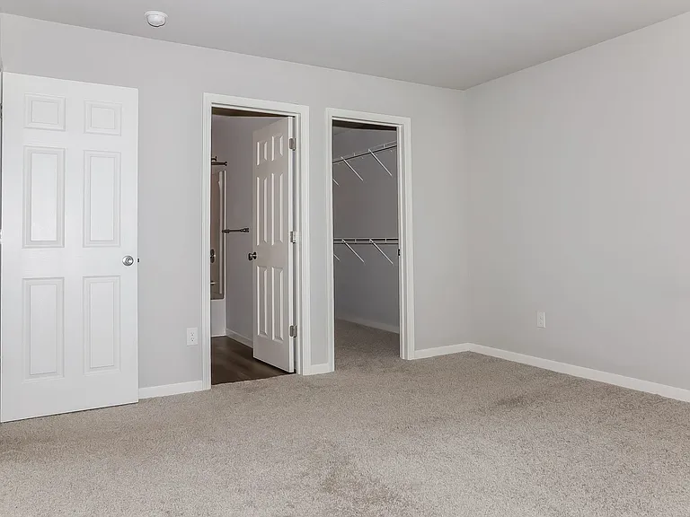 1301 Timber Hollow Ct — Photo 6