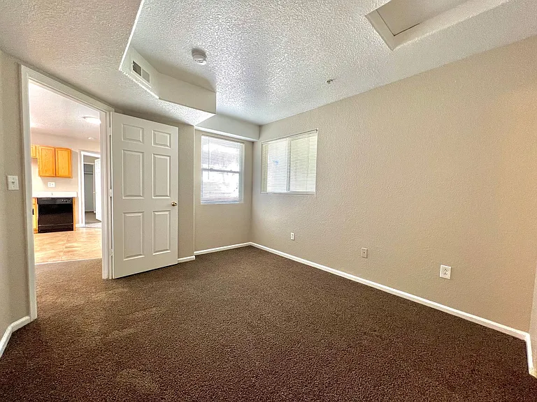 960 S Dawson Way #20 — Photo 6