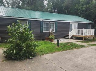 16 2nd St #B, Gansevoort, NY 12831
