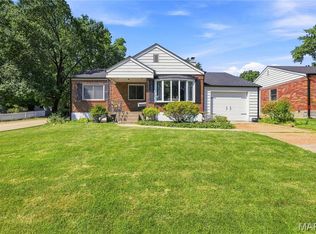 1341 Pinetree Ln, Saint Louis, MO 63119
