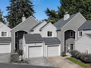5225 Jean Rd APT 205, Lake Oswego, OR 97035