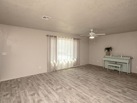 3rd image of 4161 Colville Dr