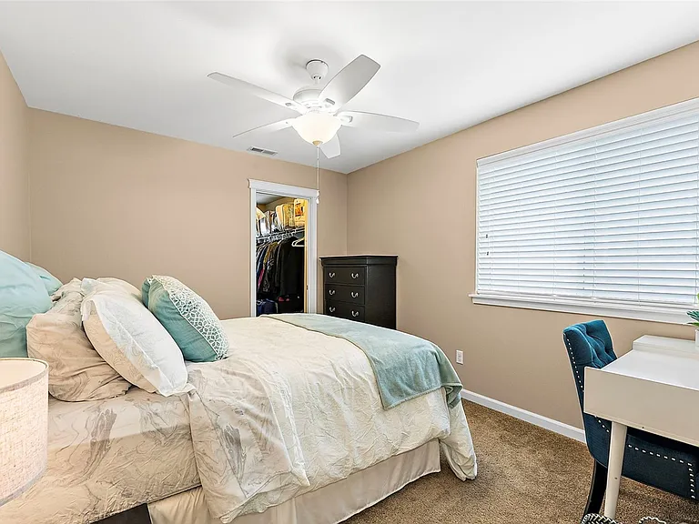 1440 Farina Loop SE — Photo 17