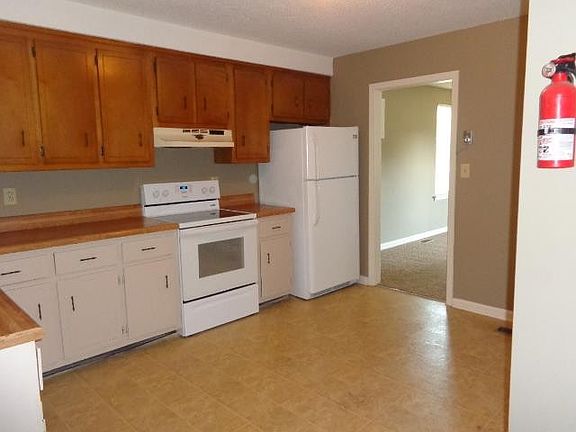 5th image of 358 Ryder Ave #B