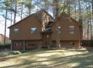 3910 Rocmar Dr, Snellville, GA 30039