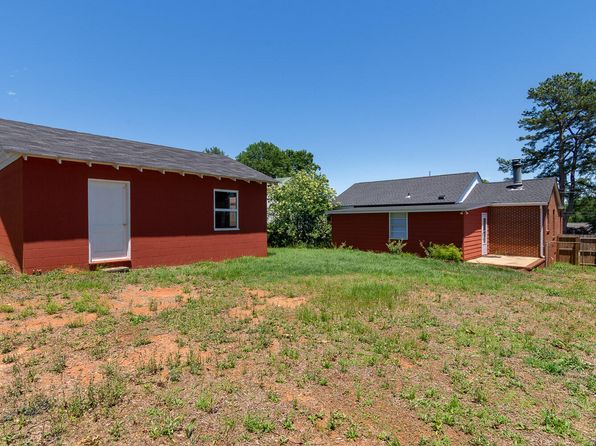 1032 Bedford Dr