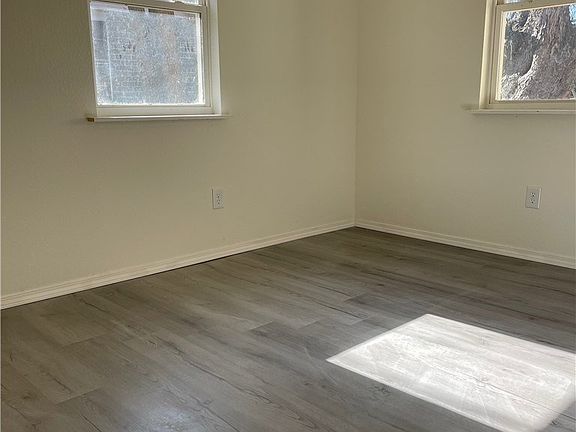 2nd image of 1739 Pleasant Valley Pl
