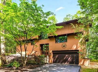 5 Goodrich Rd, Sturbridge, MA 01566