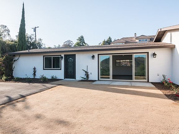 3rd image of 2558 Barbara Dr