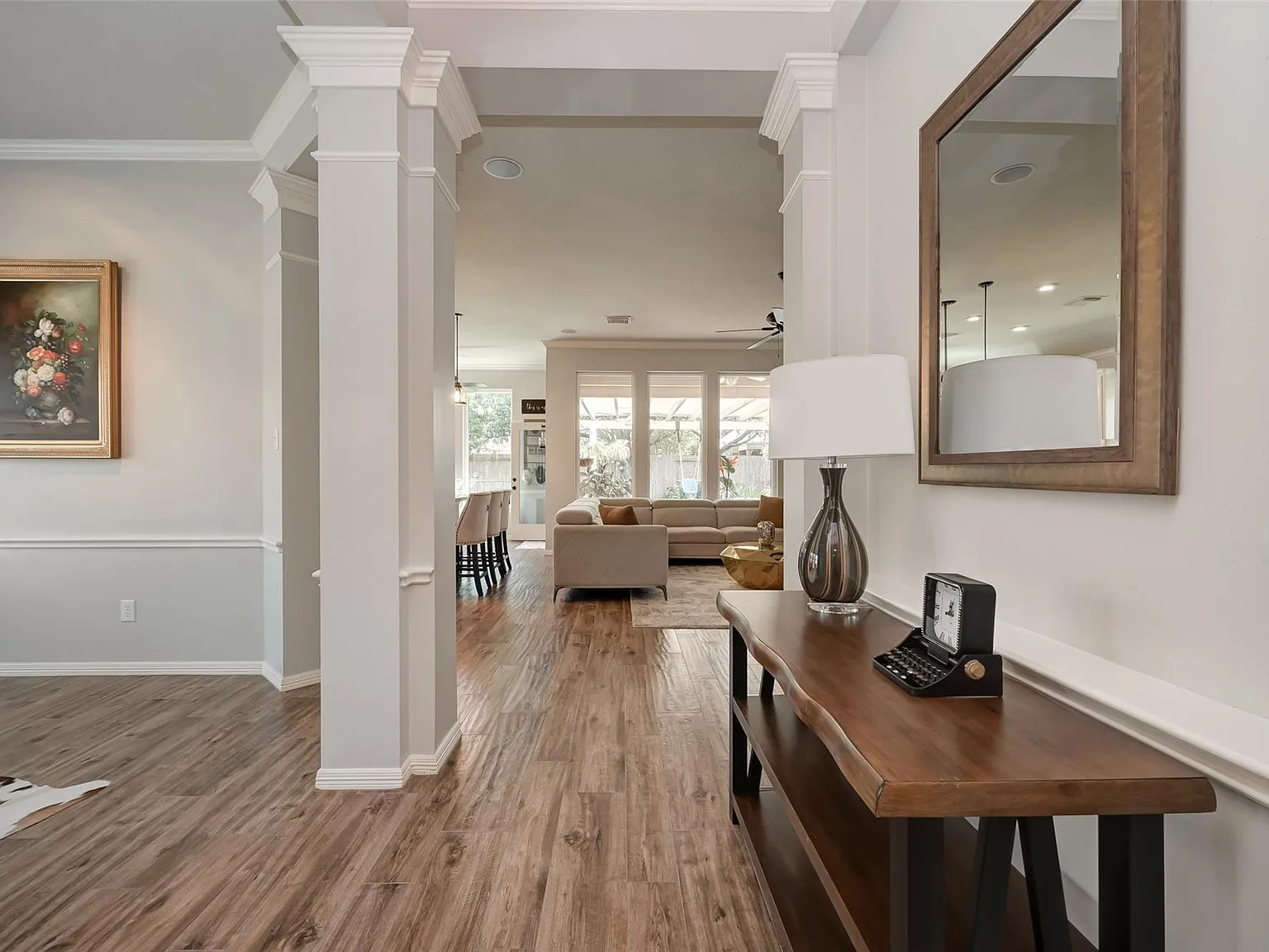 2 bed, 2.0 bath, 2039 sqft, $2,995 — Photo 3