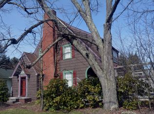 912 Riverview Dr, Morgantown, WV 26505