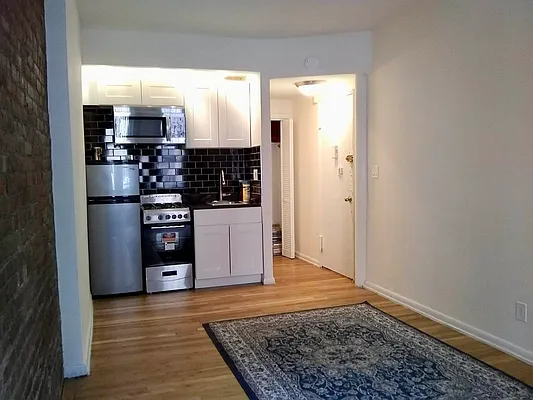 Rented by Compass | media 12