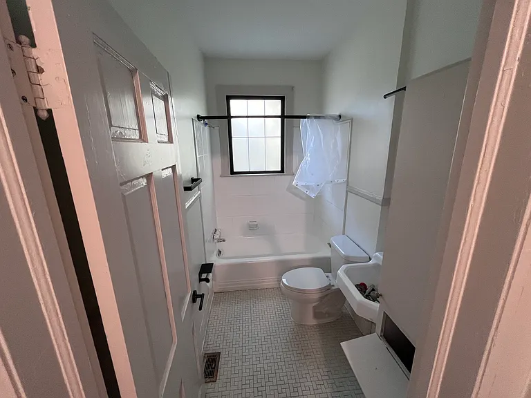 1204 Linden Pl #A — Photo 11