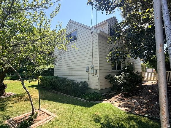 4th image of 3339 E Joyce Dr
