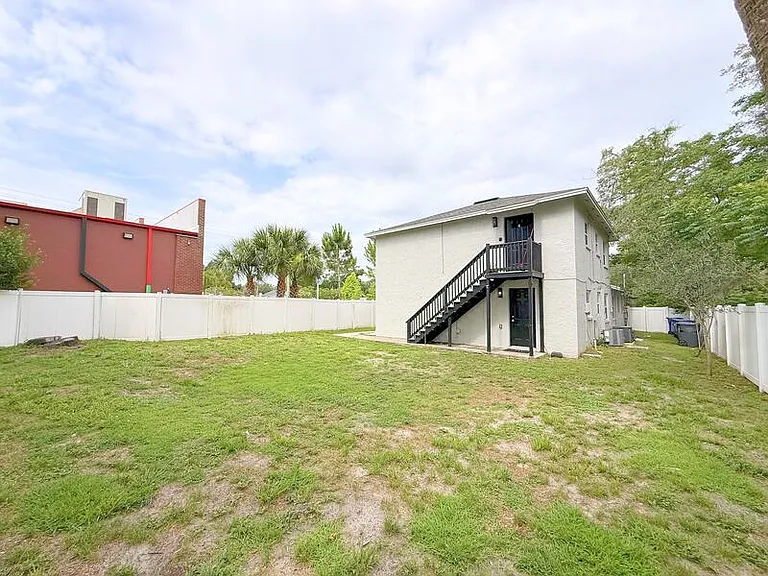 11705 North Dr #B — Photo 39