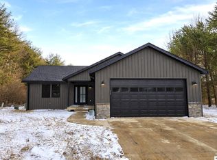 2116 Apple Valley Dr, Howard, OH 43028