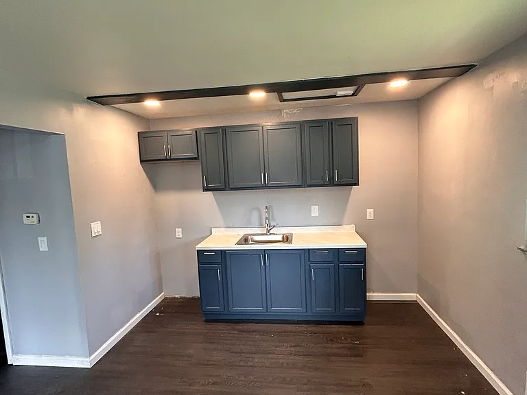 112 S Warren Ave #106 — Photo 8