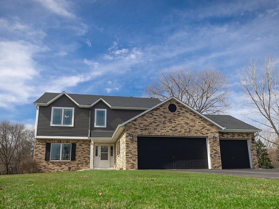 1st image of 16368 Hudson Ct