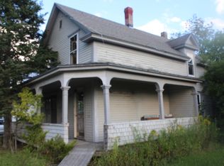 37 Houlton Road, Island Falls, ME 04747
