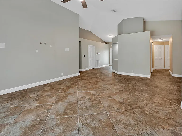 8949 NW 45th Ct — Photo 8