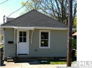 38 Cedar Ave, Fair Haven, NJ 07704