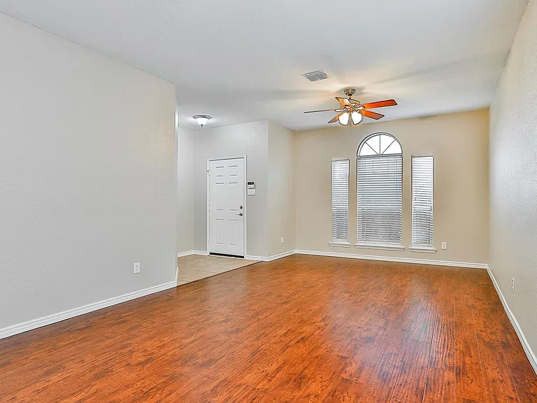 8705 Sumter Way — Photo 11