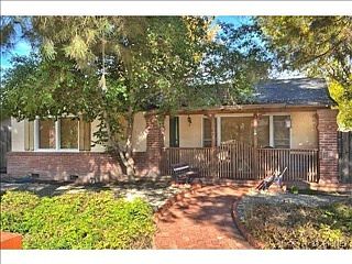 3rd image of 22701 Clarendon St