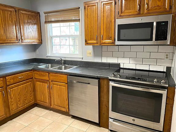 Kitchen - All Stainless Steel Appliances