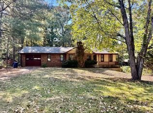 136 Atwood Dr, Hendersonville, NC 28792